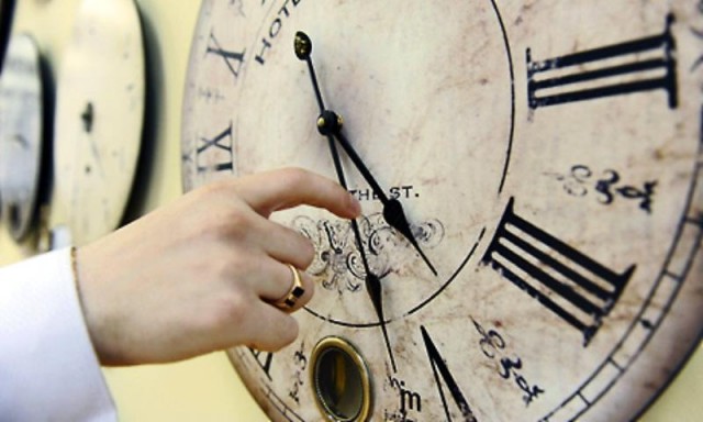 Se schimbă ora mai devreme în 2026, data la care trecem la ora de iarnă Când dăm ceasurile înapoi, dormim mai mult