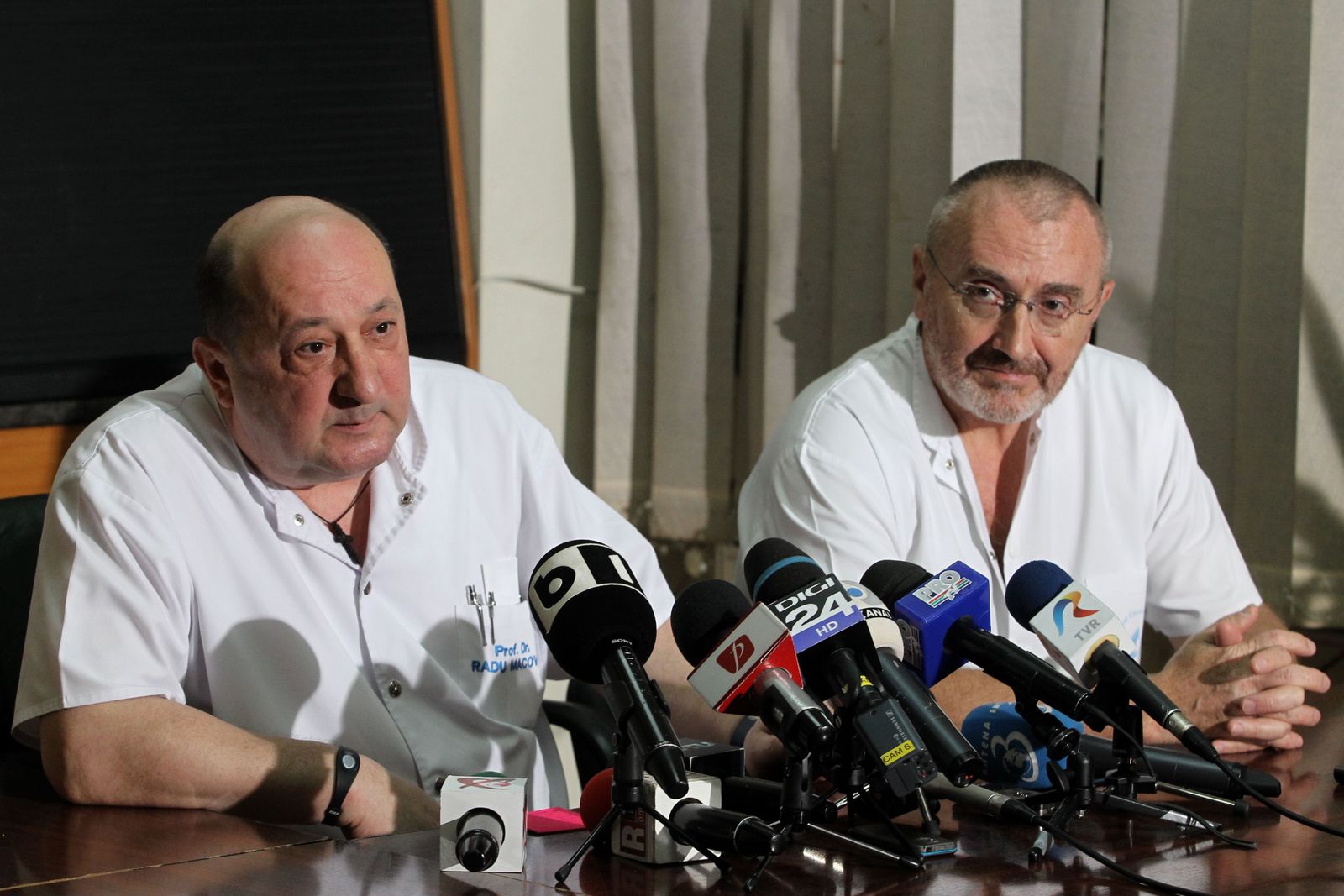 gun Recently Note Medici de la Spitalul Floreasca, inclusiv chirurgul Ioan Lascăr, urmăriţi penal pentru finanţarea Secţiei de Arşi gun Recently Note Medici de la Spitalul Floreasca, inclusiv chirurgul Ioan Lascăr, urmăriţi penal pentru finanţarea Secţiei de Arşi