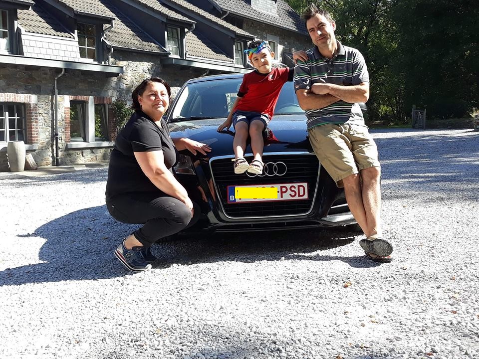 Un Alt Roman Vine In Å£arÄƒ Cu Masina InmatriculatÄƒ Cu NumÄƒr PreferenÅ£ial Vezi Ce Mesaj Are Pentru Psd Si Ce I Au Spus Prietenii