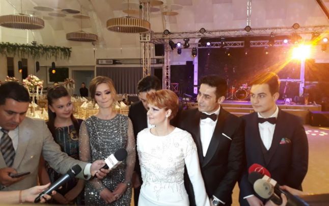 Lia OlguÅ£a Vasilescu Cu Darul De La NuntÄƒ Vom Achita Imprumutul Luat De SoÅ£ Pentru Casa Din Craiova