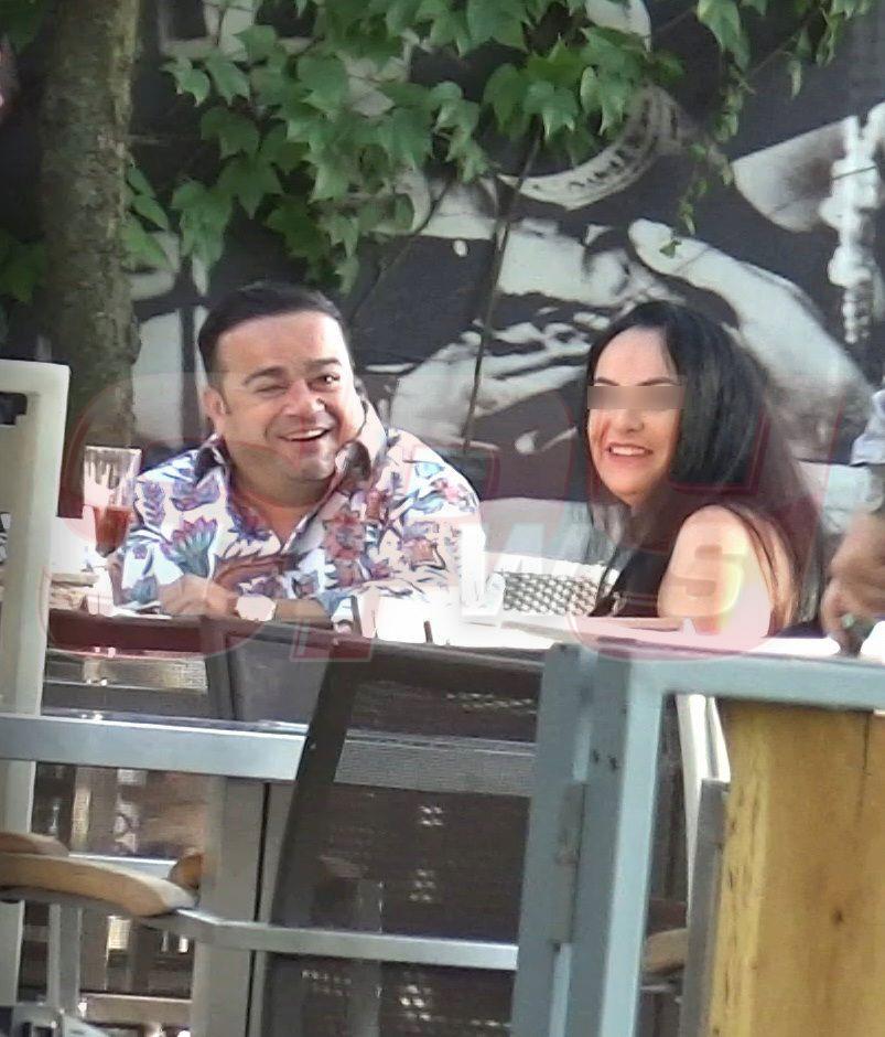 Adrian Minune Si A Scos Amanta In Oras La Narghilea Cei Doi S Au Gigulit Ca Doi AdolescenÅ£i