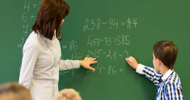 Veste BunÄƒ Pentru Profesori DouÄƒ Salarii In Plus In Fiecare An Calculator Salarii Profesori