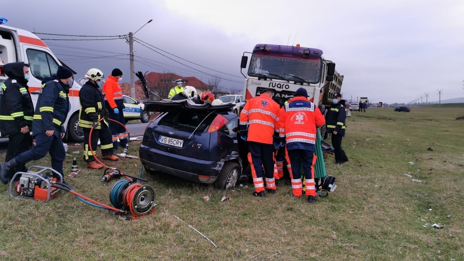 Accident mortal în Muntenii de Sus, Vaslui între un camion şi o maşină