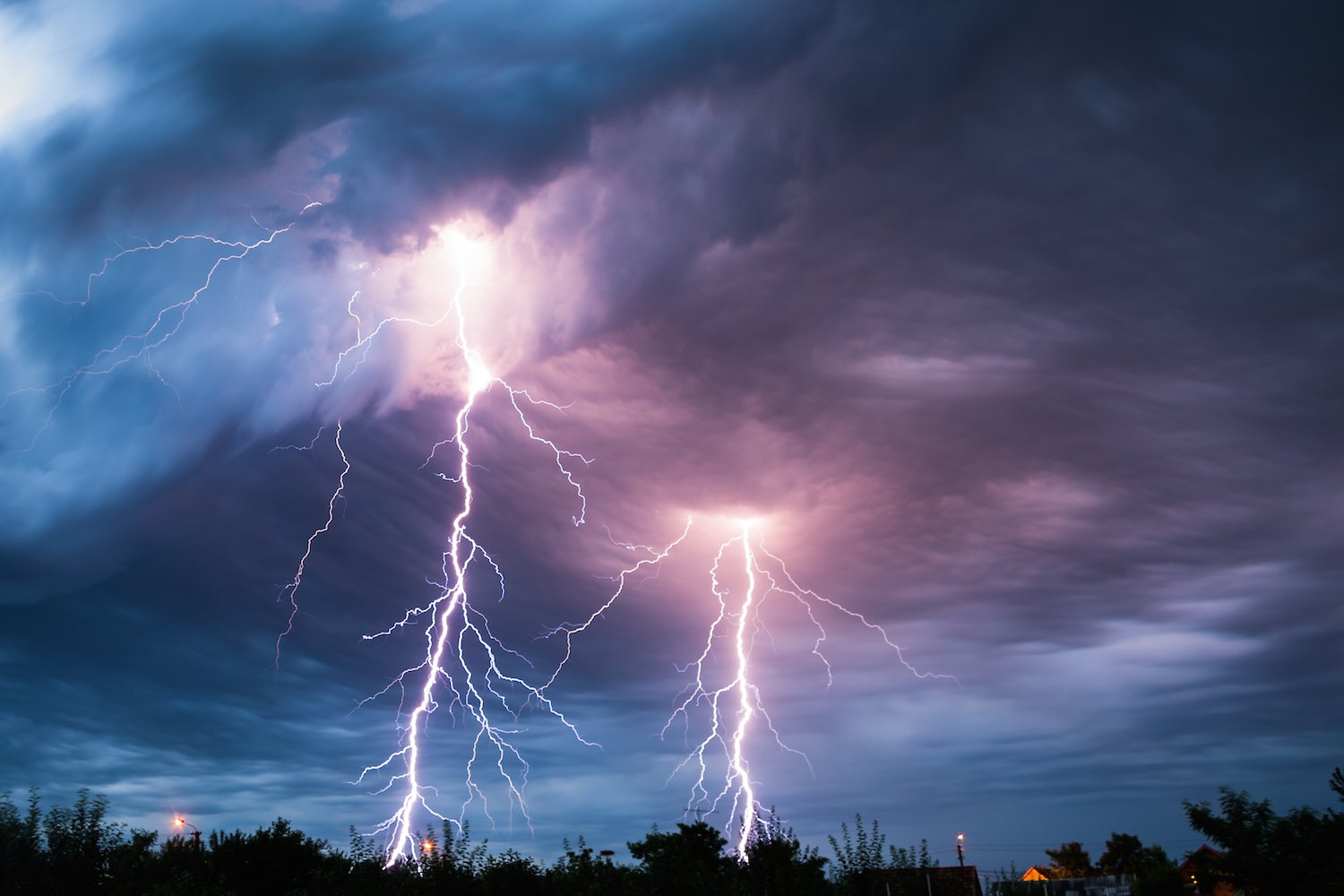 Alertă meteo ANM cod galben de furtuni în aproape toată țara