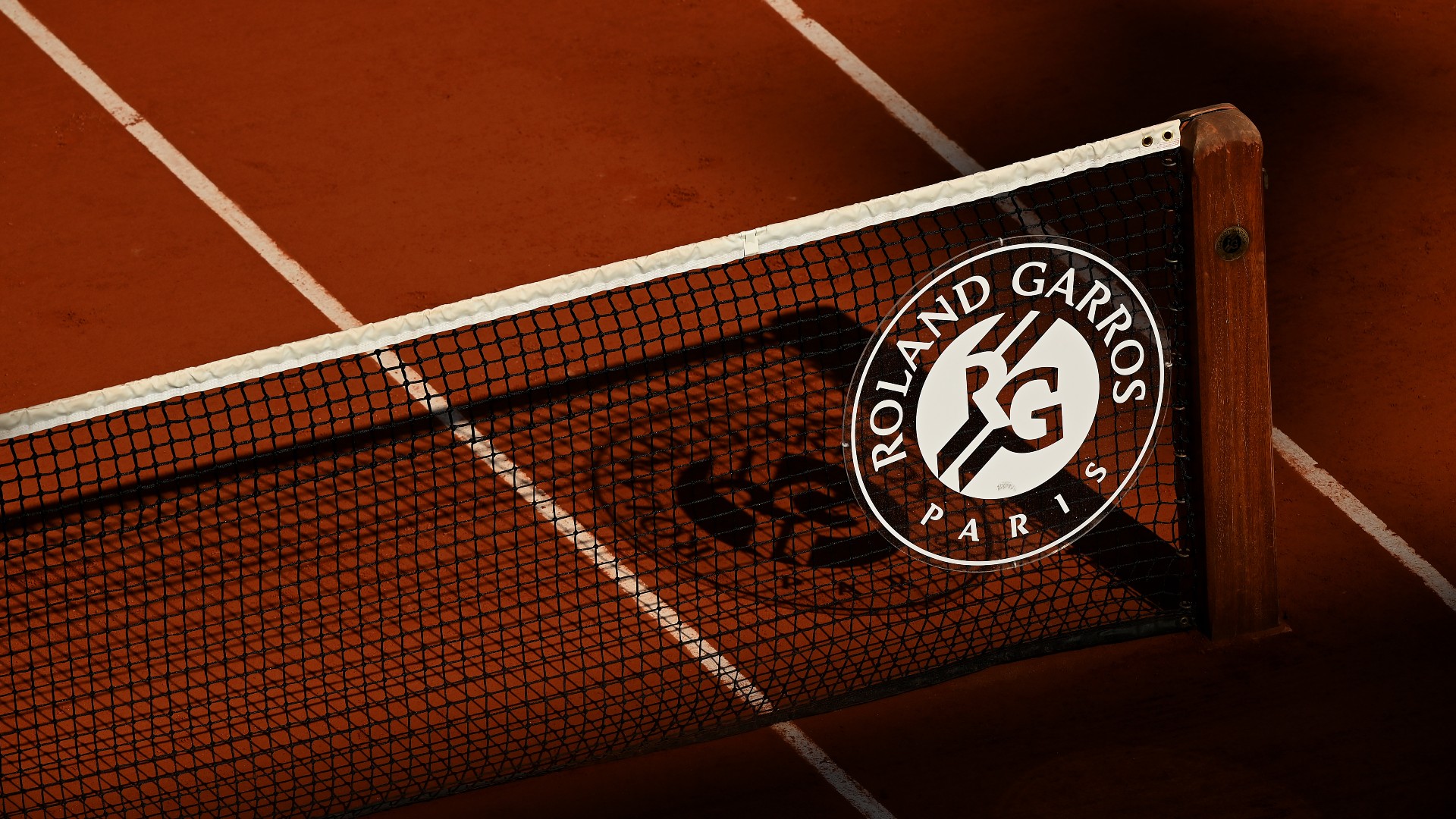 make up ear Fume Bombă pe piaţa media! Cine va transmite următoarele cinci ediții de Roland  Garros în România