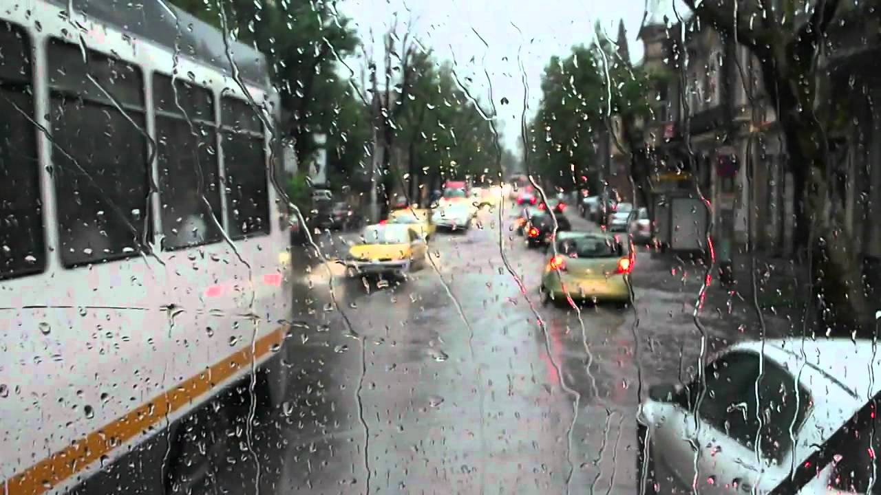 Vijelii cu rafale de până la 80 km/h! Fenomenul Omega aduce inversiune termică, vremea se schimbă radical