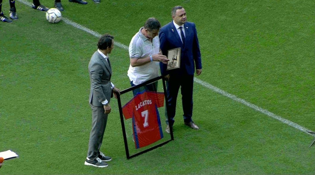 A fost retras tricoul lui Marius Lăcătuş
