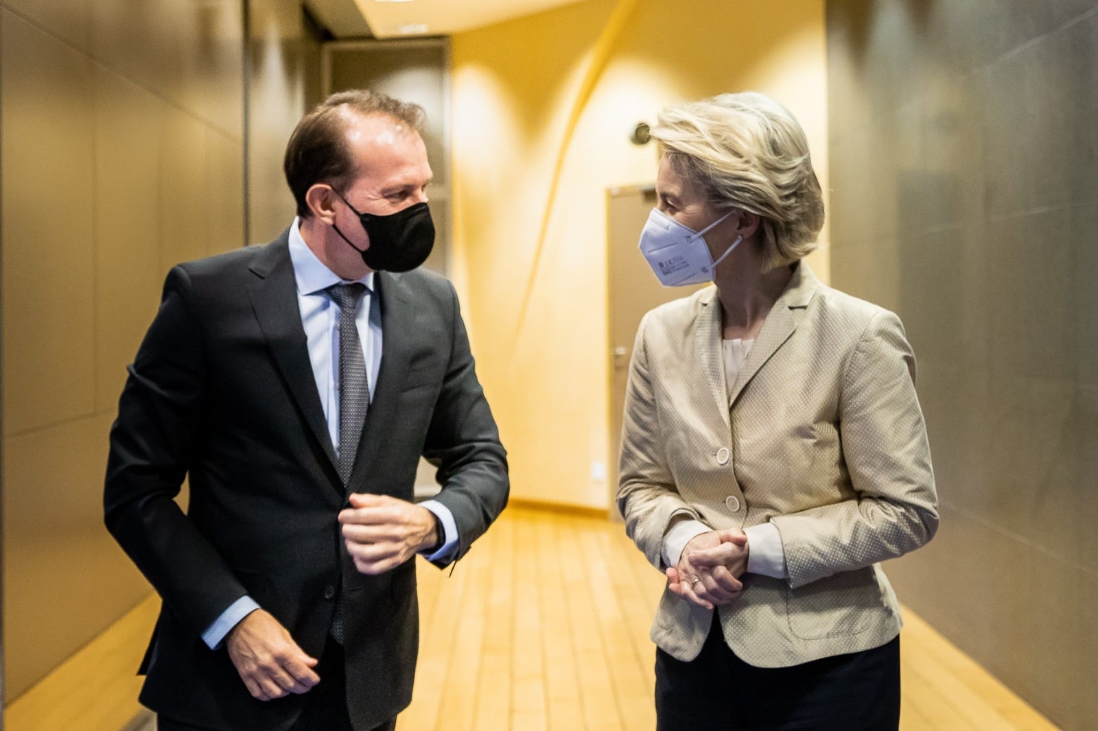 Premierul Florin Cîţu s-a mai întâlnit cu Ursula von der Leyen pe 11 mai pentru a discuta despre PNRR