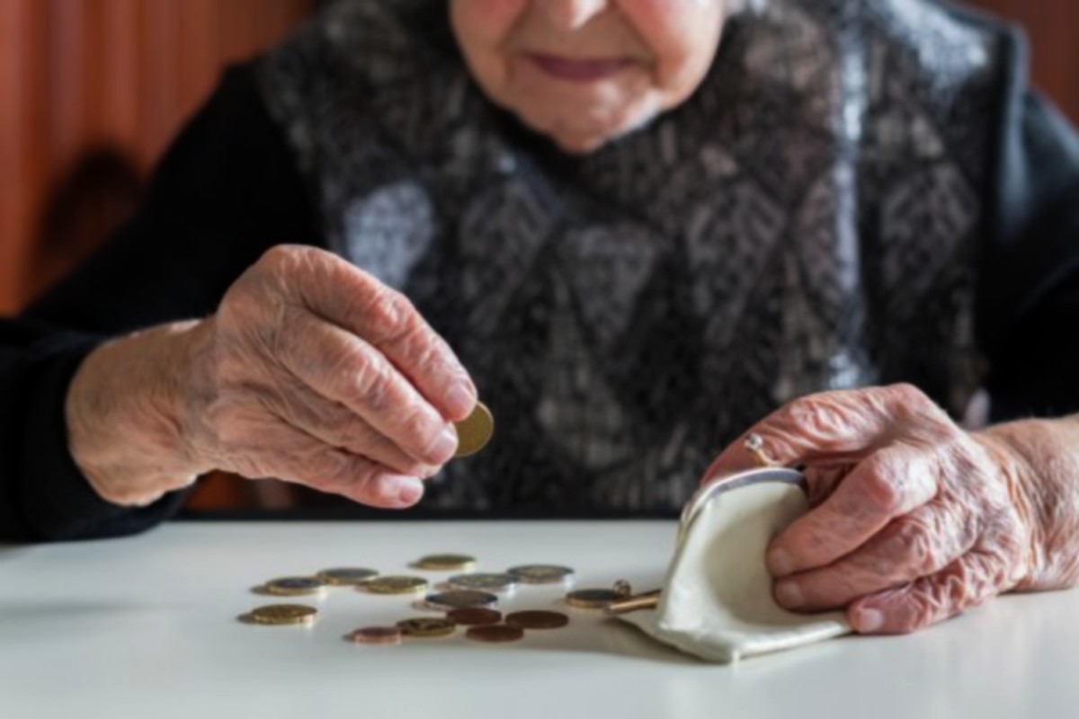 Crește vârsta de pensionare chiar de azi, 1 iulie 2025. Lovitură dură pentru această categorie de seniori
