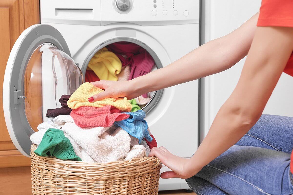 Greşeala banală care îţi distruge maşina de spălat