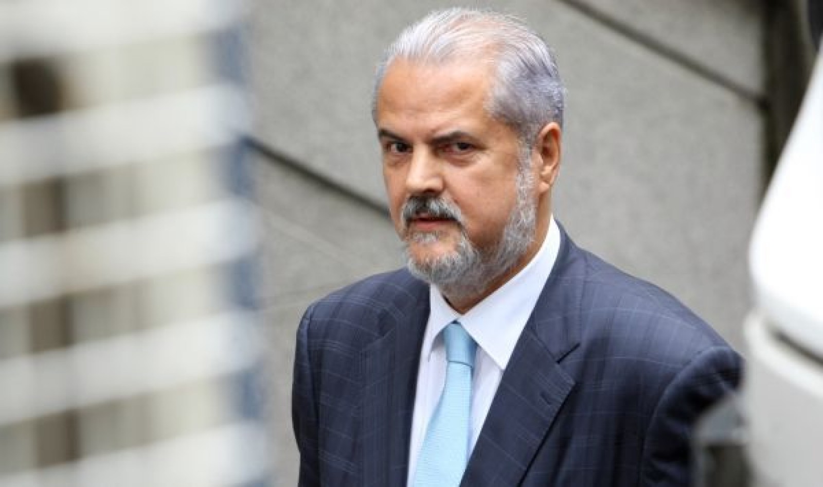 Adrian Năstase, operat de urgență! Intervenție chirurgicală dificilă: „Urmează o perioadă mai lungă de recuperare”