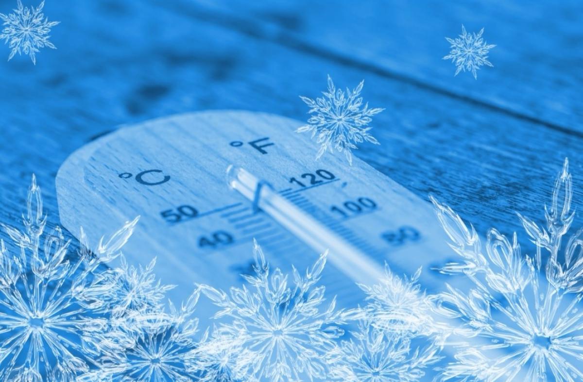 Prognoza meteo. Vremea sfidează calendarul: maxime de până la 12 grade, ploi și iarnă autentică la altitudini mari