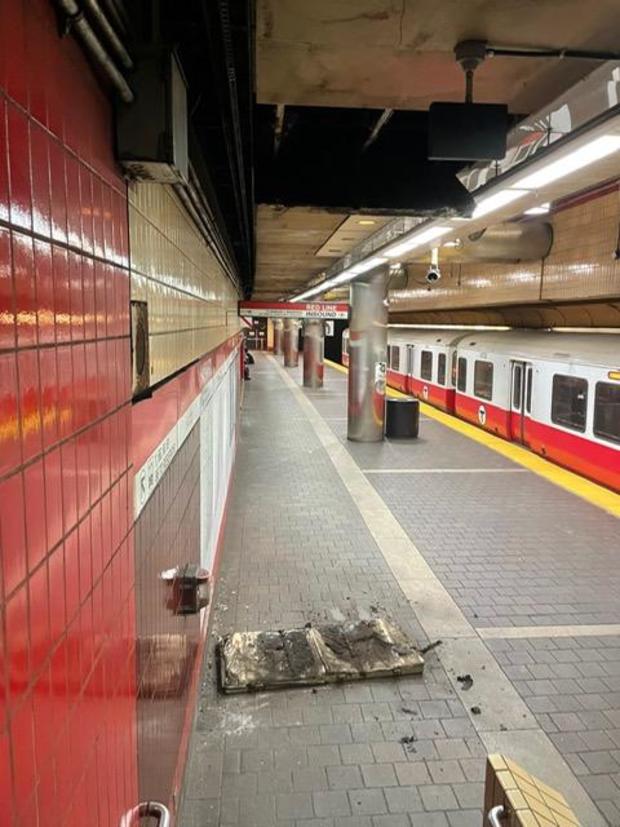 Tavanul metroului din Massachusetts s-a prăbuşit 