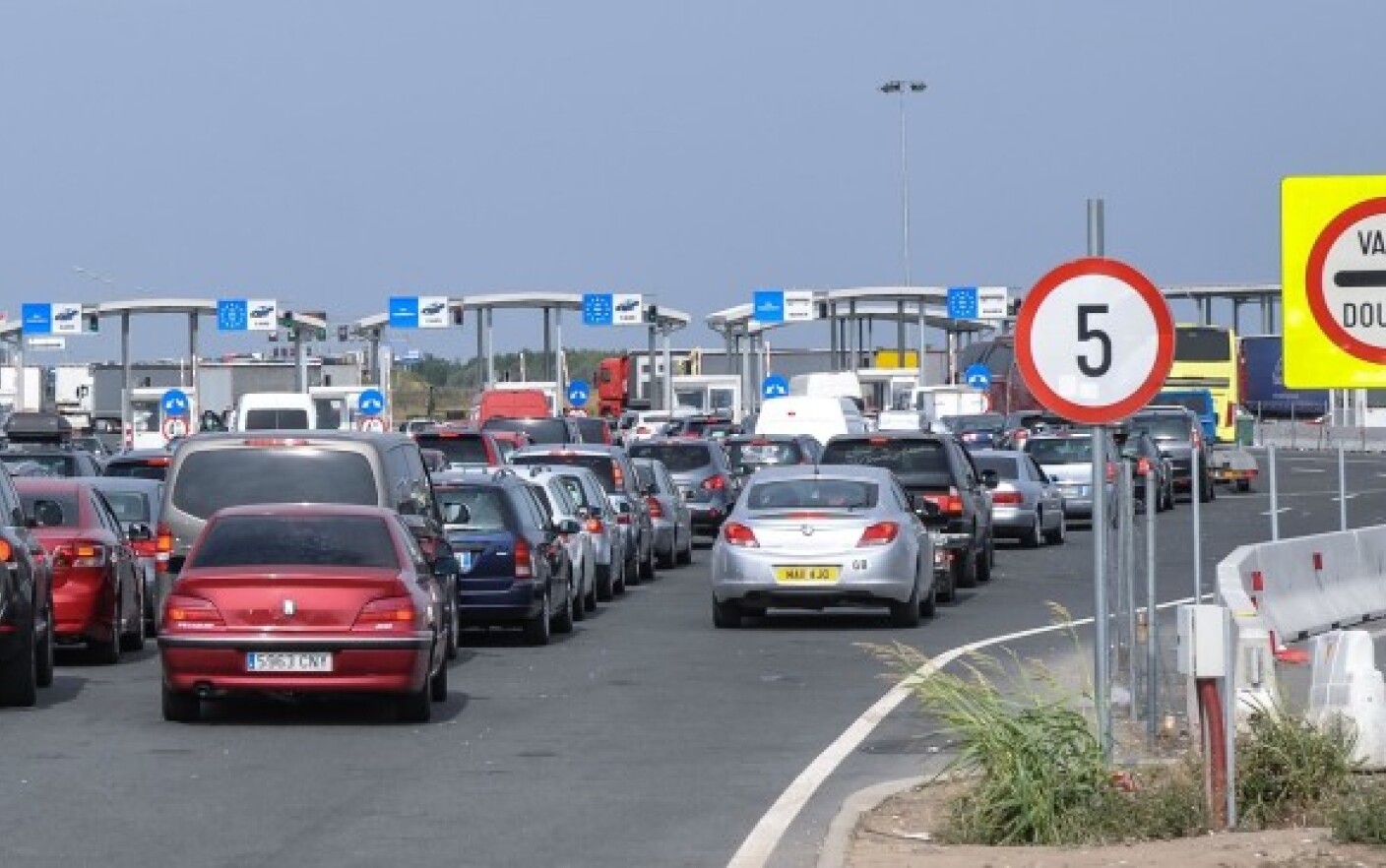 Atenționare pentru șoferii români. Restricţii de circulație în Ungaria cu ocazia Zilei Maghiarilor de Pretutindeni