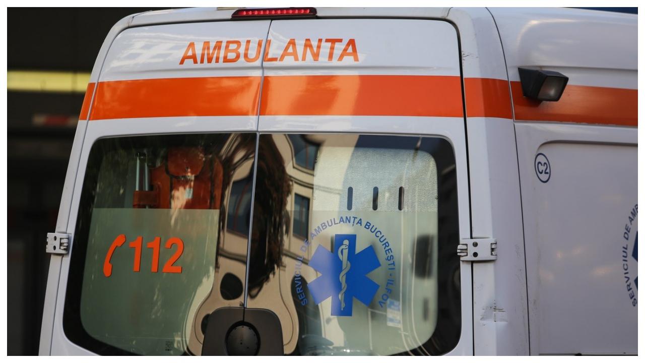 Tragedie în Buzău, în plină stradă! O femeie a murit după ce s-a înecat cu un covrig, soțul ei a cerut disperat ajutor