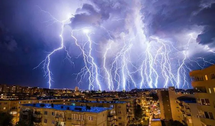 Harta cartierelor din București cu risc mare de inundații. Populația este sfătuită să stea în casă miercuri