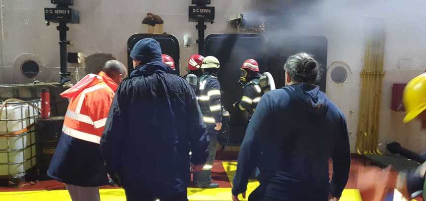 Incendiu la o navă care transporta cereale din Ucraina. Nava era ancorată în zona Mila 35, în Tulcea