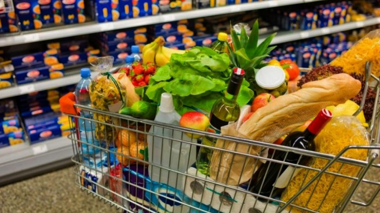 Prețurile unor produse au crescut mai mult decât presupunea majorarea TVA din august. ANAF face verificări