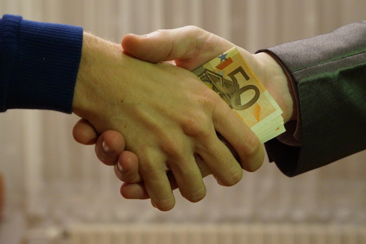 Raportul Transparency International plasează România, în continuare, printre cele mai corupte tări din UE