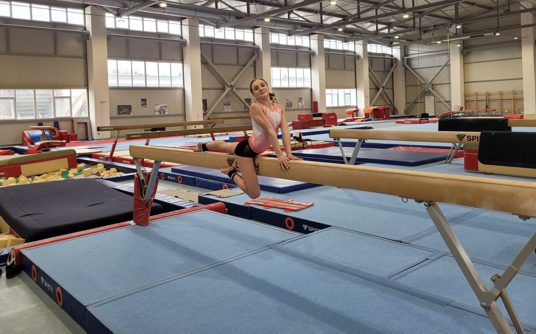 Scandal la Complexul Lia Manoliu. Sabrina Voinea s-a bătut cu o sportivă din notul național de haltere: ”S-au păruit ca în filme!”