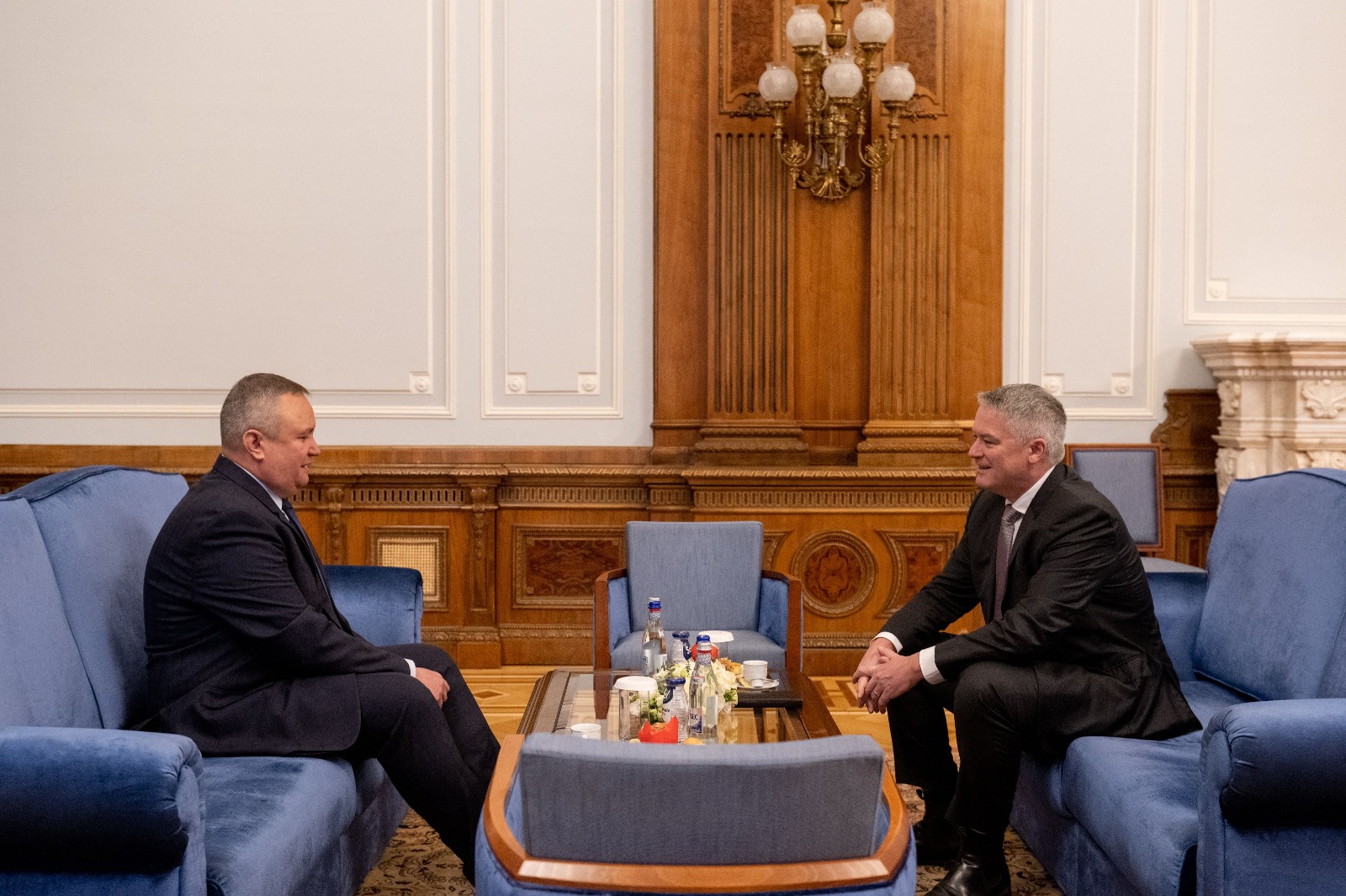 Nicolae Ciucă, după întâlnirea cu șeful OCDE: „Lucrez la acest obiectiv cu aceeași forță ca atunci când eram premier”