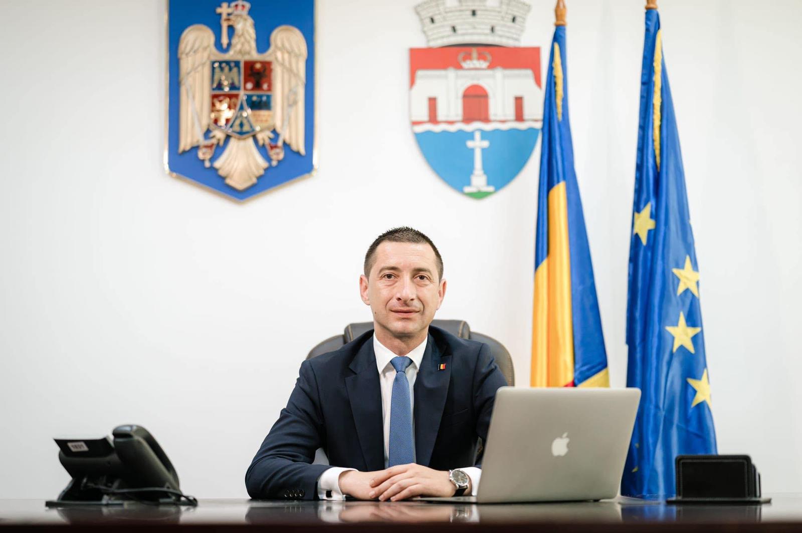 Mercato politic: Primarul orașului Breaza, Bogdan Novac (USR), nu a trecut la PNL, iar Sorin Popa, edilul din Comarnic, dezminte că ar fi plecat din PSD în tabăra liberală