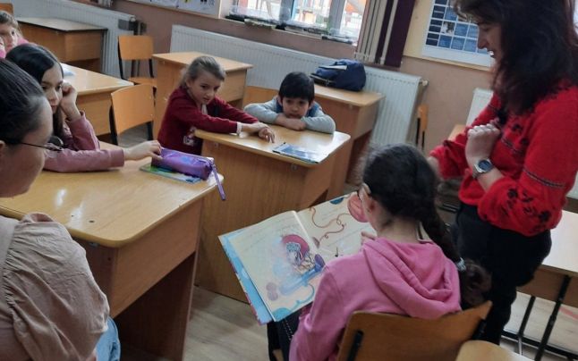Anchetă după ce o învăţătoare ar fi lovit un copil de 6 ani într-o şcoală din Timişoara