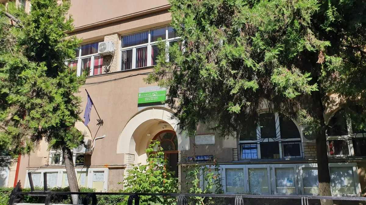 Mama copilului acuzat că și-a abuzat colegul în baia școlii, mărturisiri cutremurătoare. ”Fiul meu nu a fost nicio secundă cercetat”