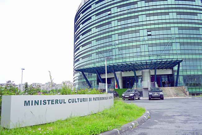 Sindicatele din Cultură amenință că declanșează toate tipurile legale de protest: „Această categorie de salariaţi este de mulţi ani Cenuşăreasa Culturii”