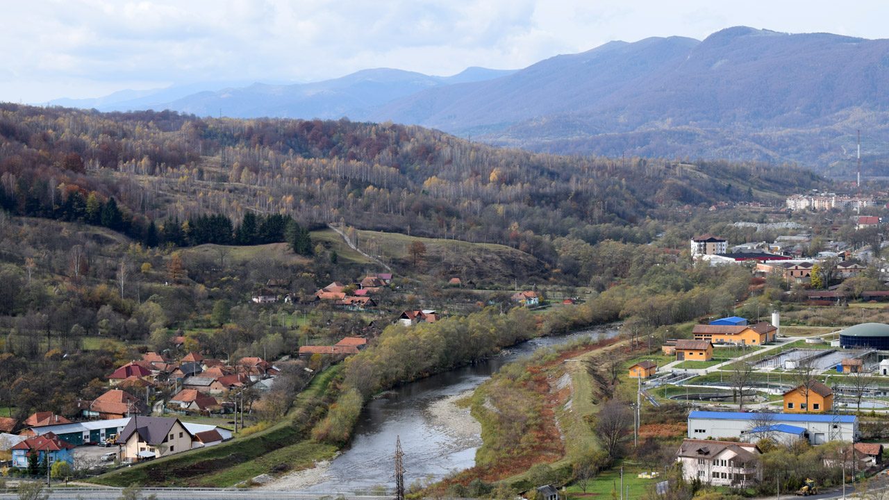 Orașul din România de care fuge oricine! Chiar dacă chiriile încep și de la 9 lei, oamenii nici nu vor să se gândească la un asemenea loc. ”Nu mai pot sta în colonia groazei”