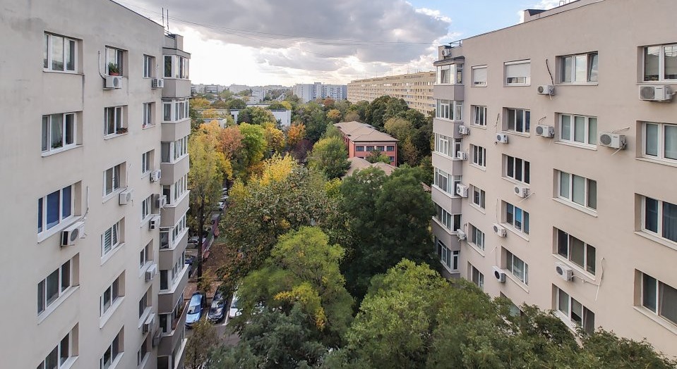 Achiziţie sau chirie? Cât este rata pentru un apartament cumpărat cu 65.000 de euro în Capitală. Cât plăteşti dacă l-ai închiria