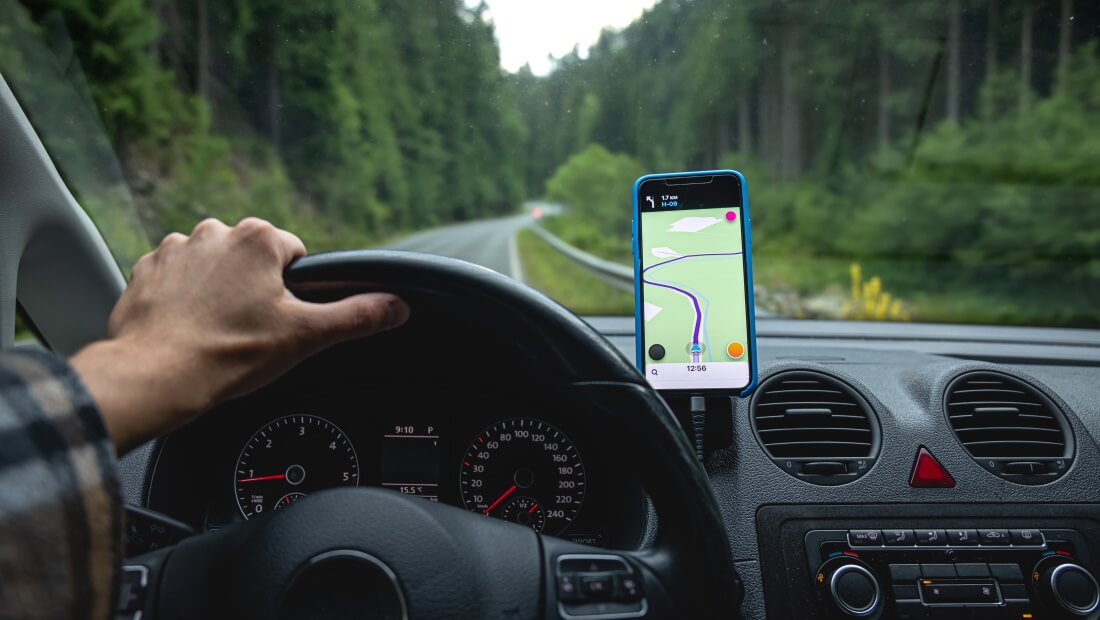 Adio Waze și Google Maps! Aplicația de navigație care îți dă bani să conduci. Șoferii români vor fi încântați