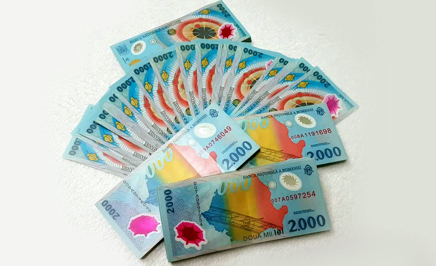 Cu cât se vinde pe OLX celebra bancnotă de 2.000 de LEI, emisă de BNR în 1999