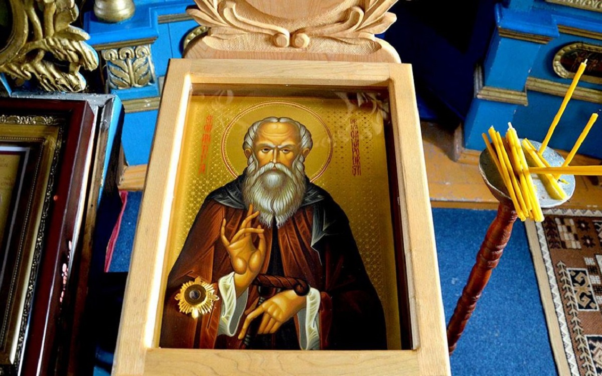 Calendar ortodox 21 aprilie 2026. Sfântul „răcorit de o rouă nevăzută” după ce a fost aruncat în foc