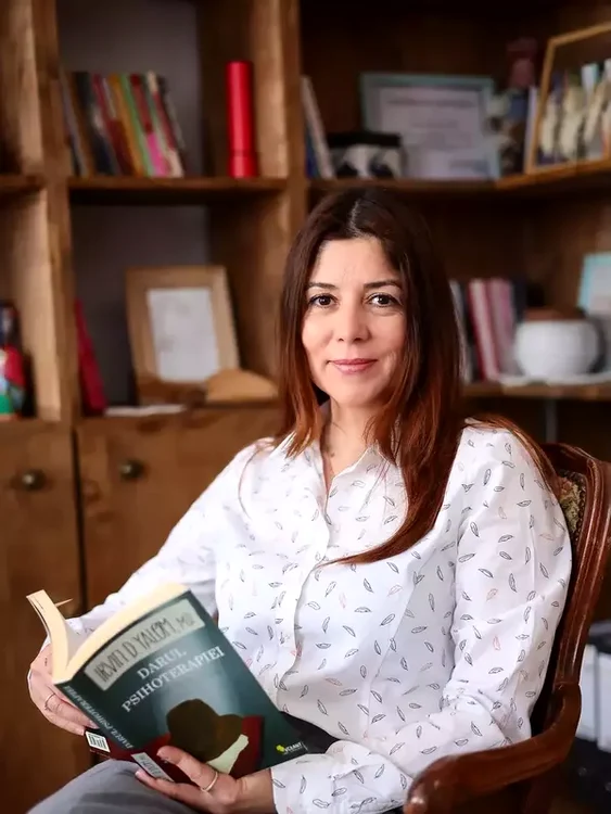 Cum a ajuns Diana, fosta soție a lui Răzvan Simion, după divorț! Ce meserie practică în prezent cea cu care prezentatorul are copii