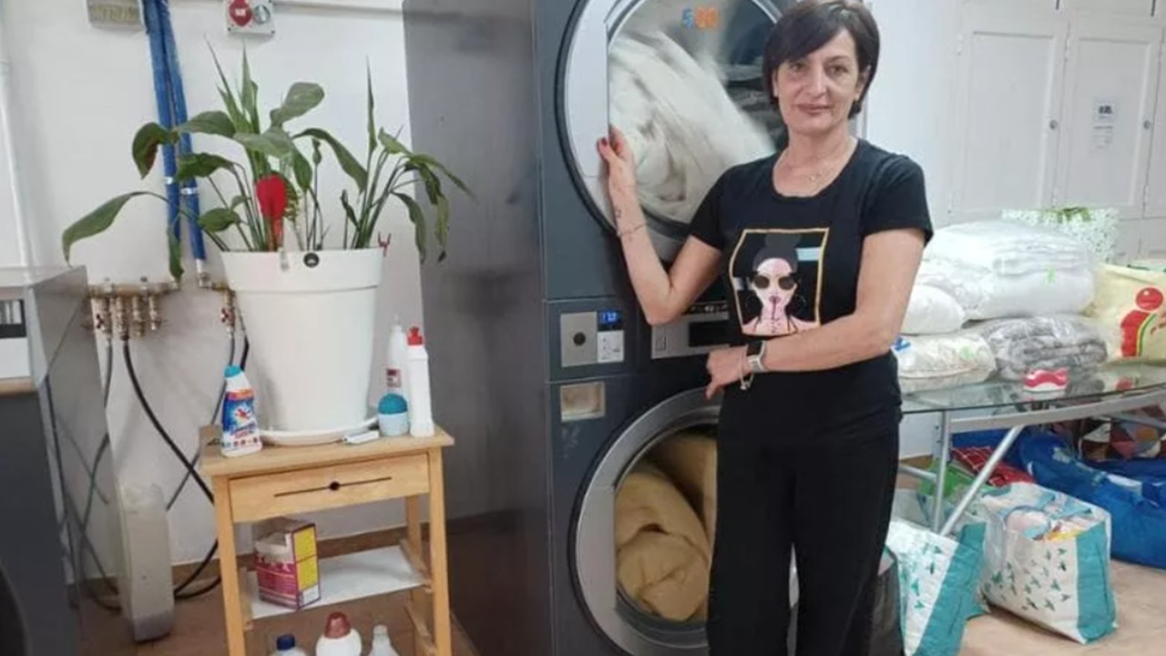 „Deși vorbesc cinci limbi, nu îmi găseam de lucru”