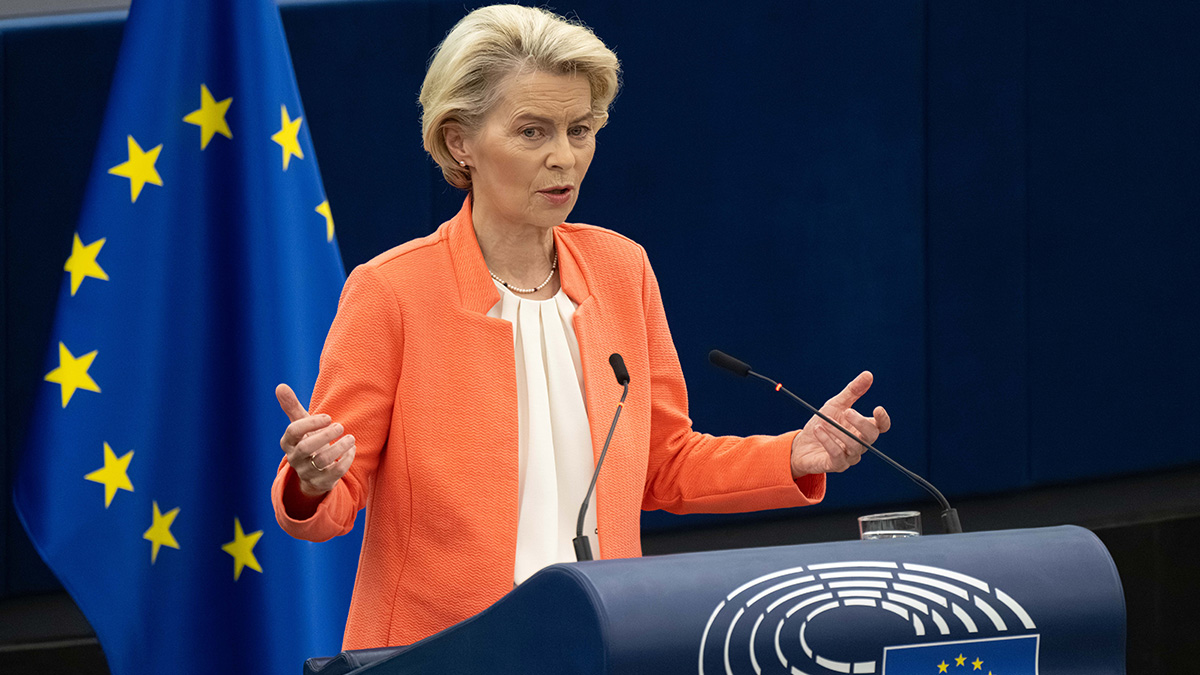 Greu de demis! Parlamentarii europeni au respins ambele moţiuni de cenzură care o vizau pe Ursula von der Leyen