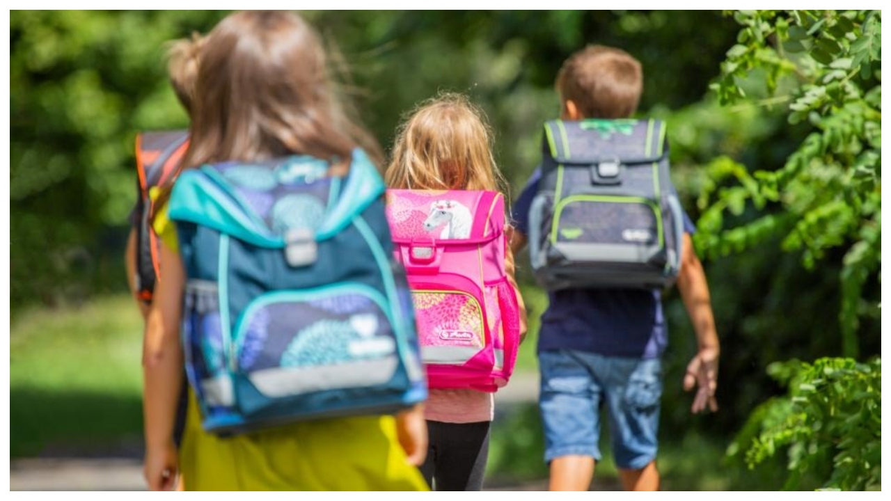 Burse sociale 2025-2026, schimbare importantă pentru elevii, veste bună şi pentru părinţi