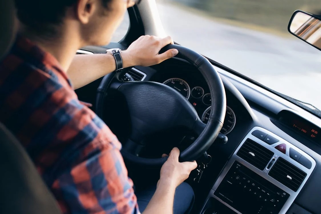 Preț carburanți 28 august. Cât costă un plin de benzină și motorină