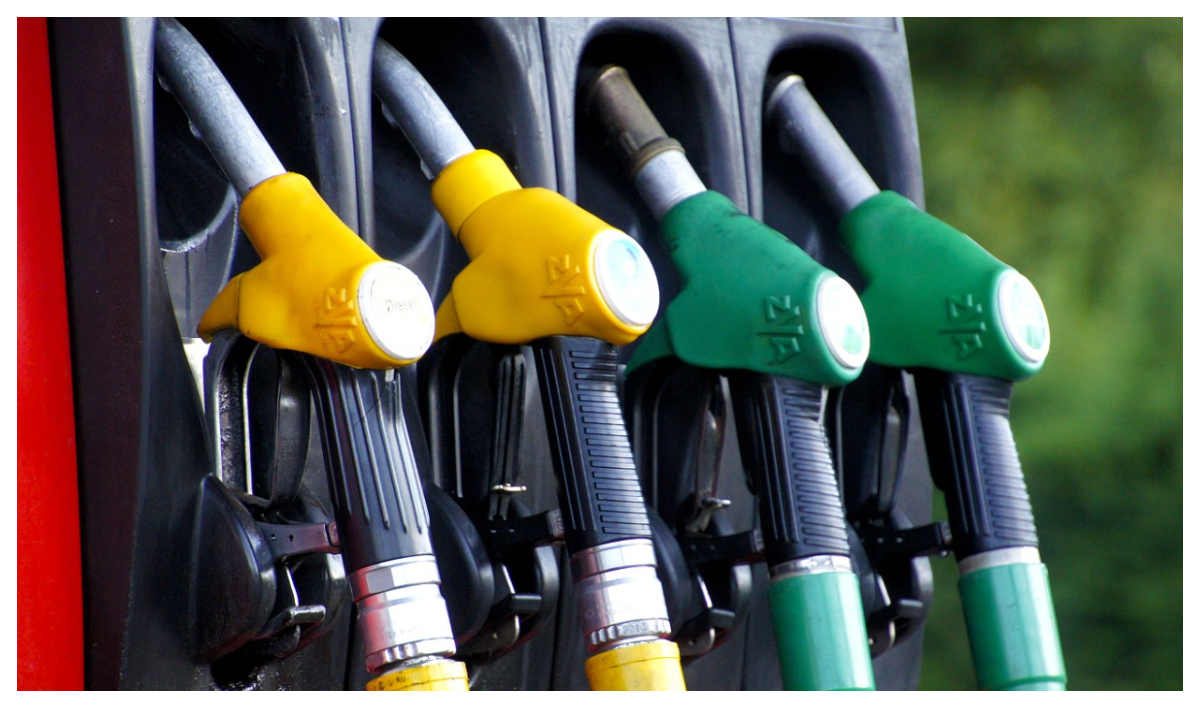 Preț carburanți 6 noiembrie. Benzina se scumpește înainte de weekend