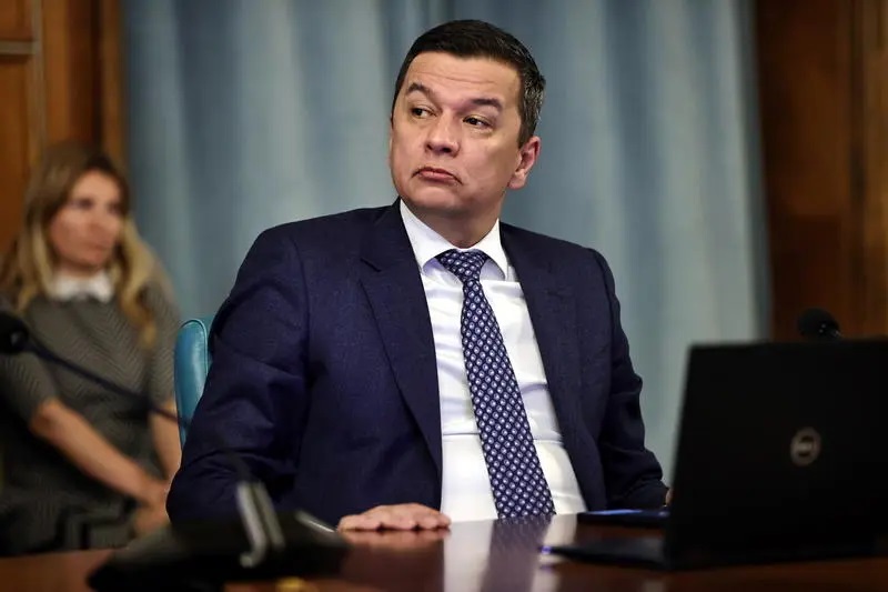 O nouă lovitură după taxa pe tranzacţii bancare! Impozit de 29% gândit pentru „profitul excesiv al băncilor”/ Grindeanu: Sistemul bancar, care face profituri uriașe, va plăti suplimentar, mai mult ca până acum!