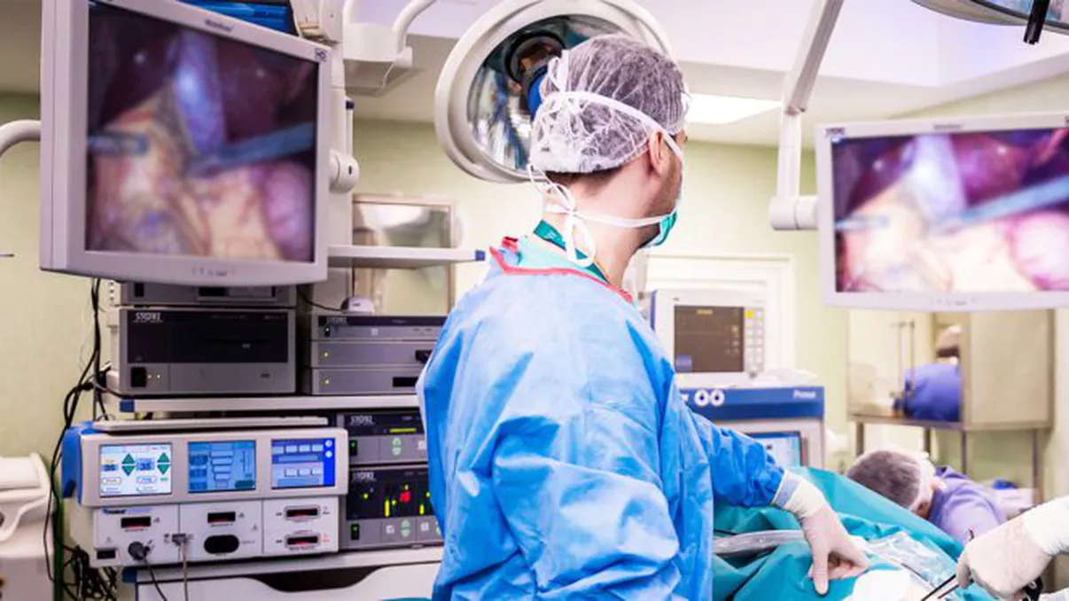 Romunski minister za zdravje napovedal spremembo zakonodaje za preprečevanje preusmerjanja bolnikov iz javnega v zasebni sektor