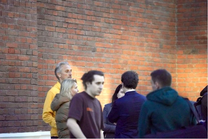 Nicușor Dan, Matei Păun și Ema Prișcă, în ziua lansării clipului electoral (Sursă foto: Click!)