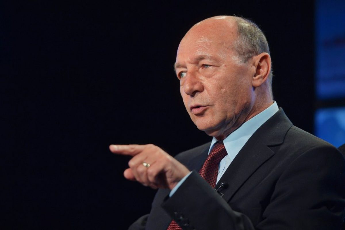 EXCLUSIV Băsescu dezvăluie ce ar face România în caz de război civil în Rep. Molodva “Nu putem trimite tancuri, doar sprijin politic”