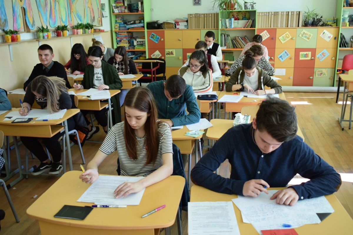 Lista școlilor în care elevii nu mai merg la școală vinerea. Programul-pilot al Ministerului Educației