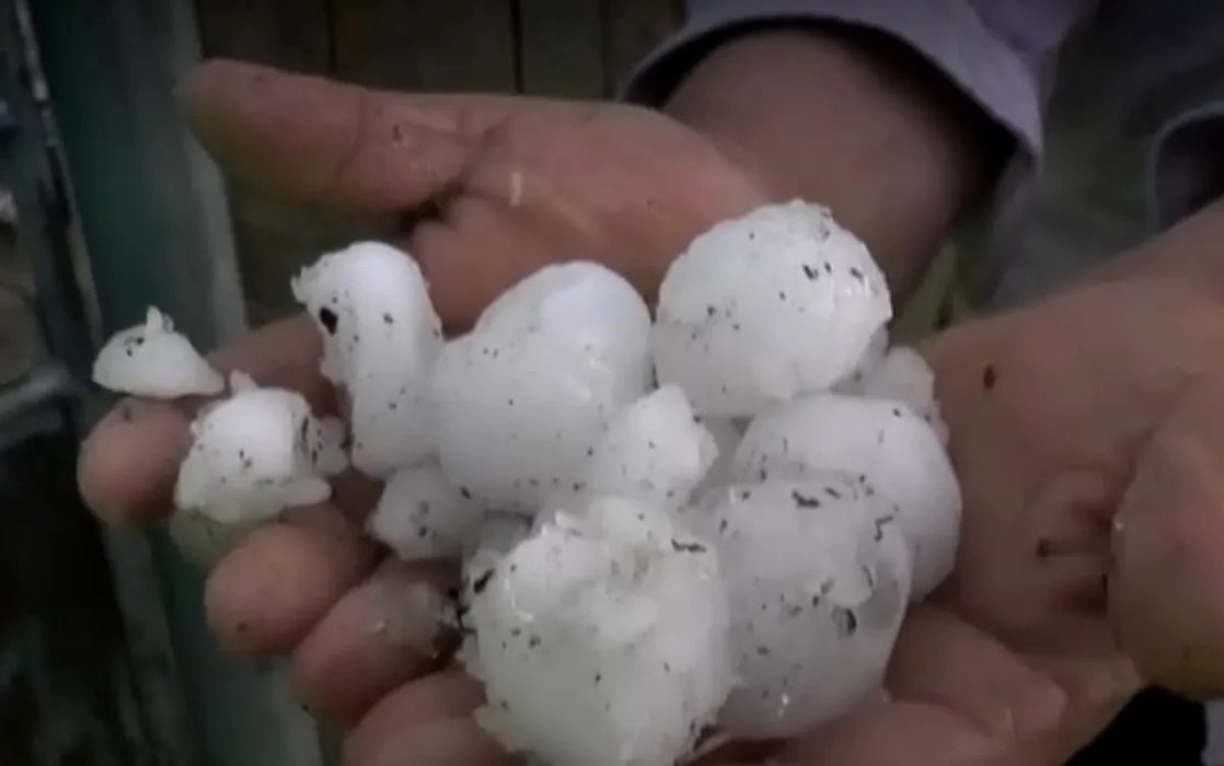 ANM, noi alerte de fenomene meteo periculoase. Unde lovesc intemperiile în această seară