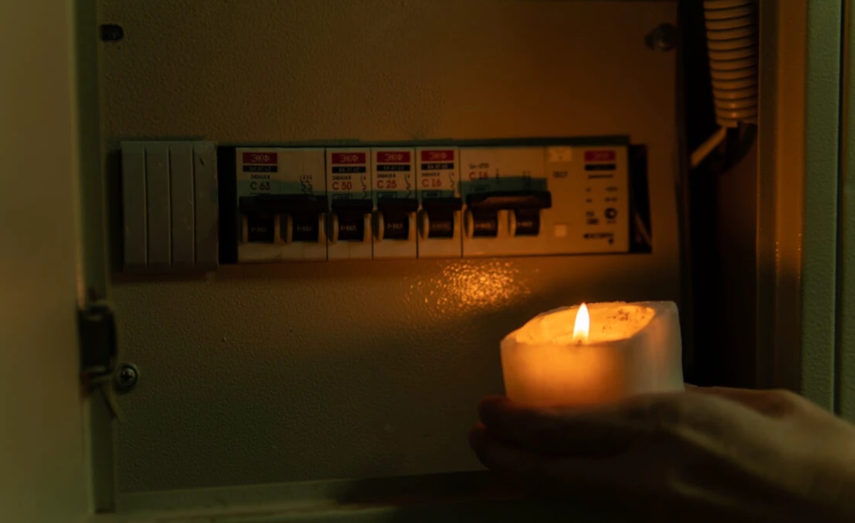 Capitala, în beznă! Se taie curentul electric, timp de o săptămână, în mai multe zone din București și Ilfov
