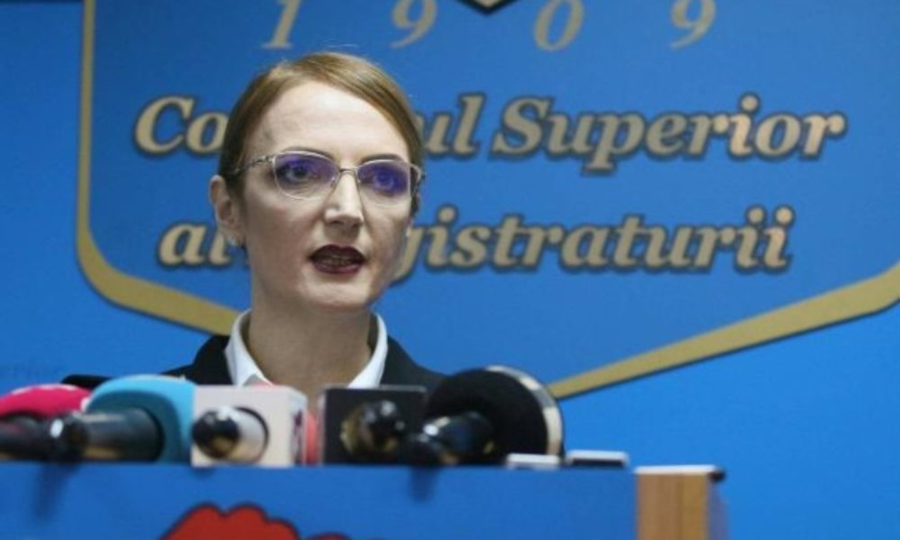 Lia Savonea, după ce ÎCCJ a atacat la CCR legea privind plata pensiilor private în rate: „Ingerinţa devine o privare de proprietate nejustificată, echivalând cu o expropriere indirectă”