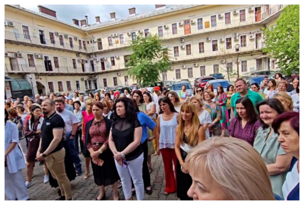 Angajații ANAF protestează din cauza tăierii sporului pentru condiții vătămătoare: ”Lumea este nemulţumită pentru că li se reduc veniturile”