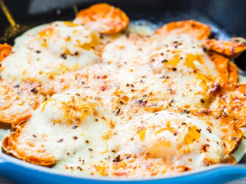 Cartofi cu mozzarela la cuptor. Rețetă simplă, rapidă și delicioasă pe care trebuie să o încerci